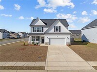 Building Photo - 4 Bedrooms 3 Bathrooms