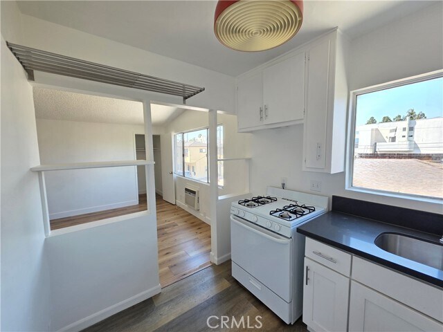 Building Photo - 6018 Hazelhurst Pl