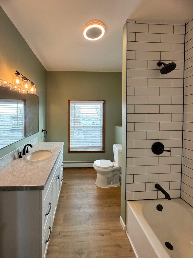 Building Photo - 36465 Main St