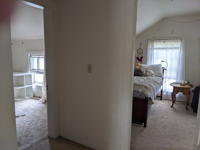 Building Photo - 501 W Forest Ave