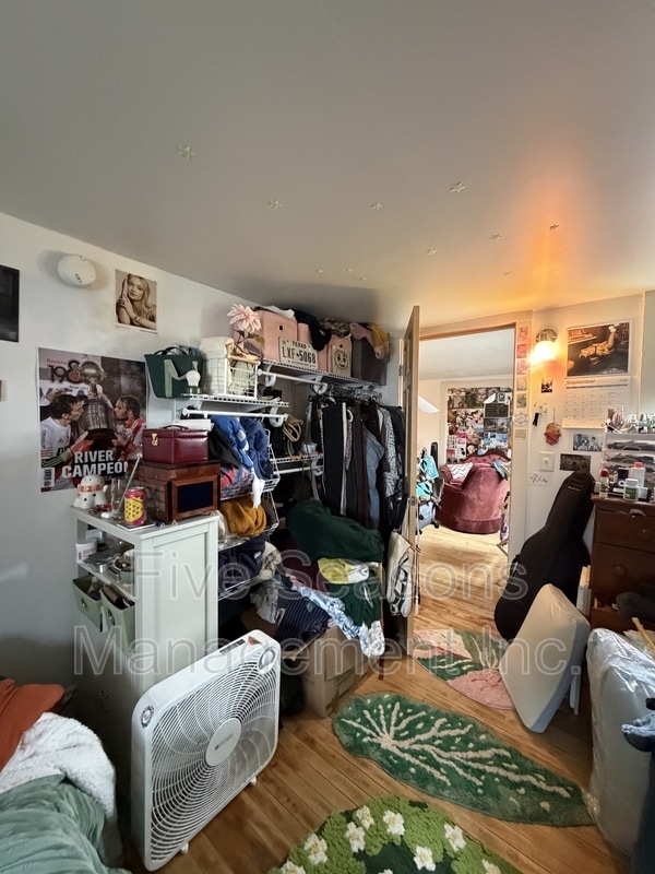 Building Photo - 32 Intervale Ave