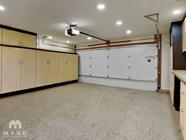 Building Photo - 4903 W Golden Ln