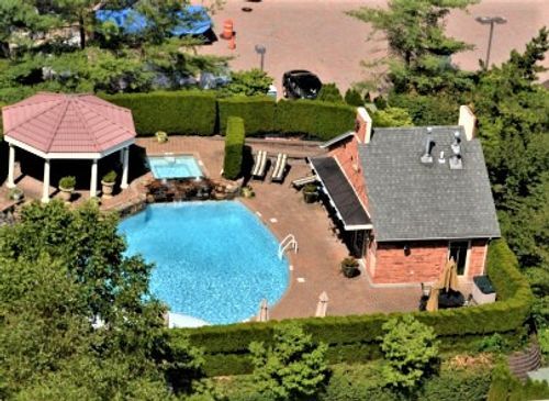 Building Photo - 143 Hudson Cove