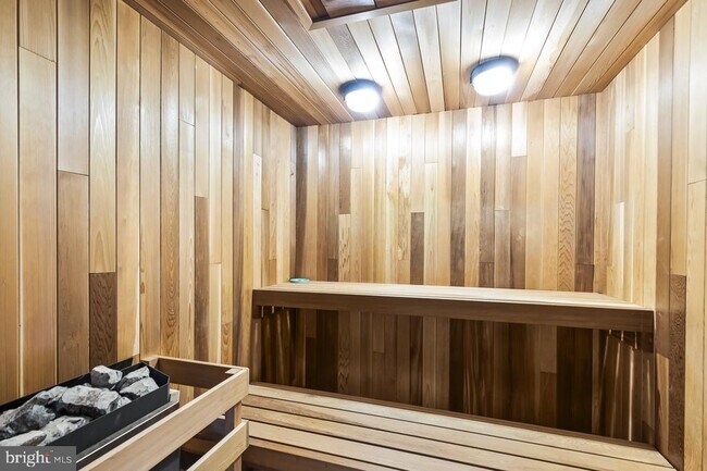 Building Photo - 10009 Sinnott Ct