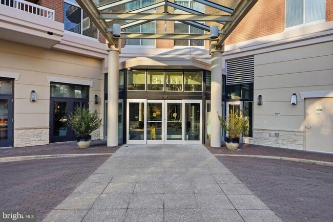 Building Photo - 3101 N Hampton Dr
