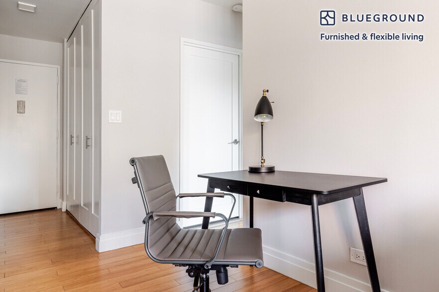 Building Photo - 151 E 31st St