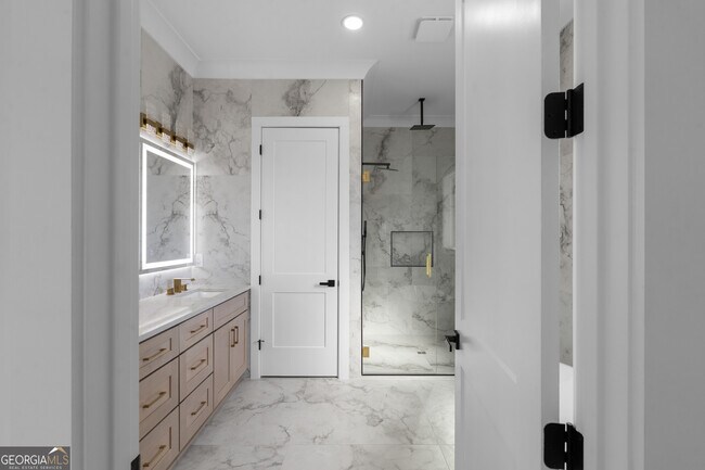 Building Photo - 407 Thunder Rd