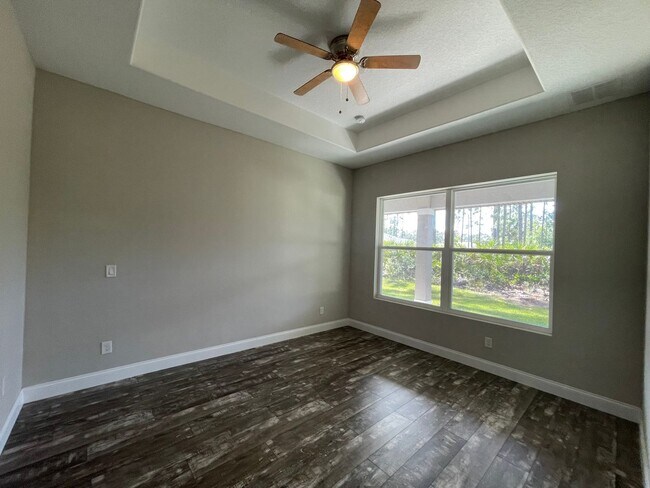 Building Photo - Lovely and Unique Custom-built Duplex Avai...
