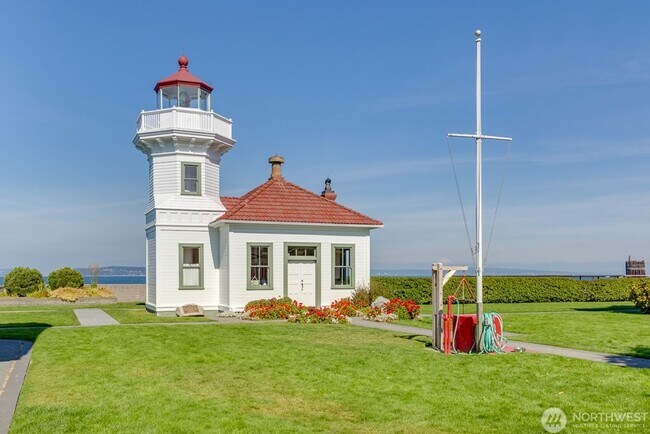 Building Photo - RARE on the Waterfront, beach, Sound view ...