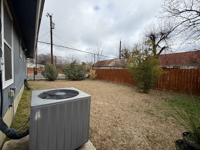 Building Photo - 514 Martin Luther King Dr