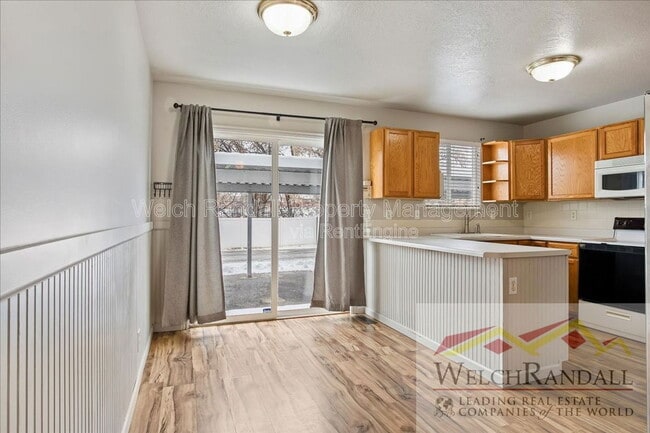 Building Photo - 460 E 475 N