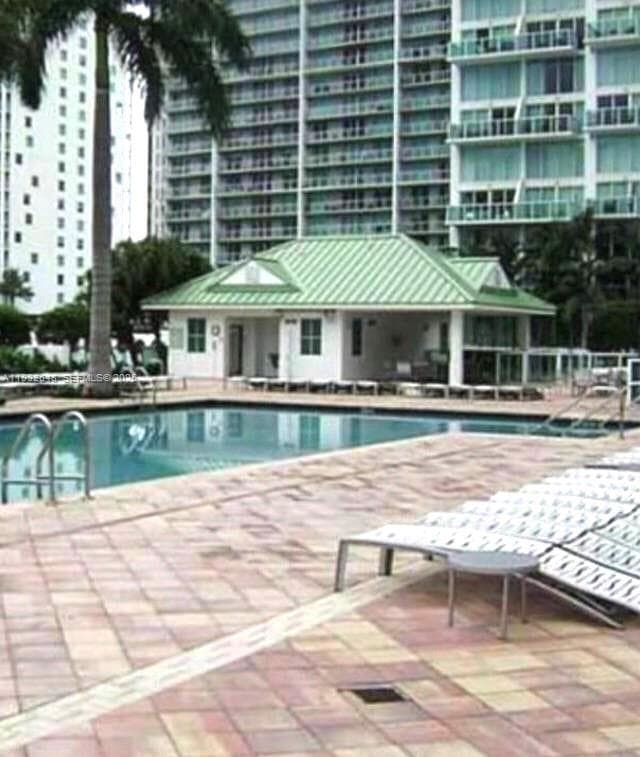 Building Photo - 31 SE 5th St