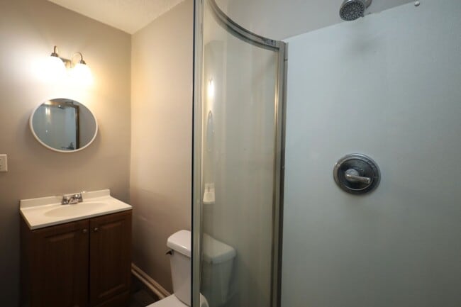 Building Photo - 612 Scott Dr