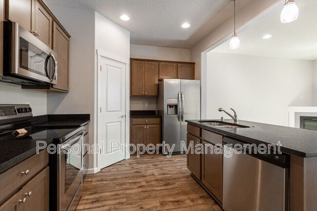 Building Photo - 5705 NE 59th Way