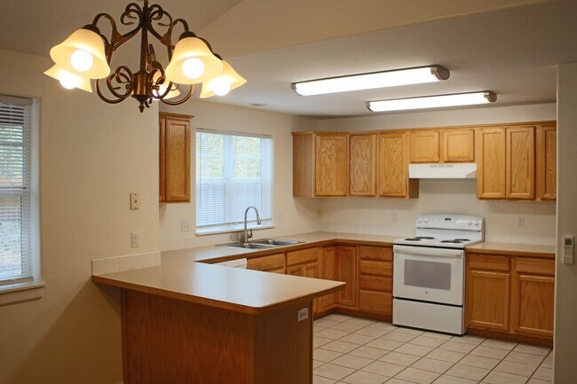 Building Photo - 3 Bedroom House For Rent in Oregon Water Wonderland
