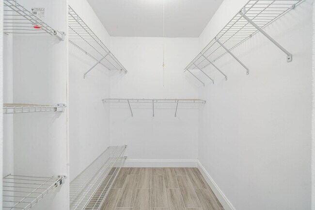 Building Photo - 200 Waterway Dr S