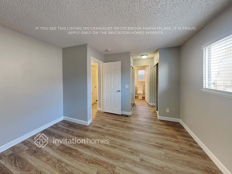 Building Photo - 716 Whispering Bay Ln