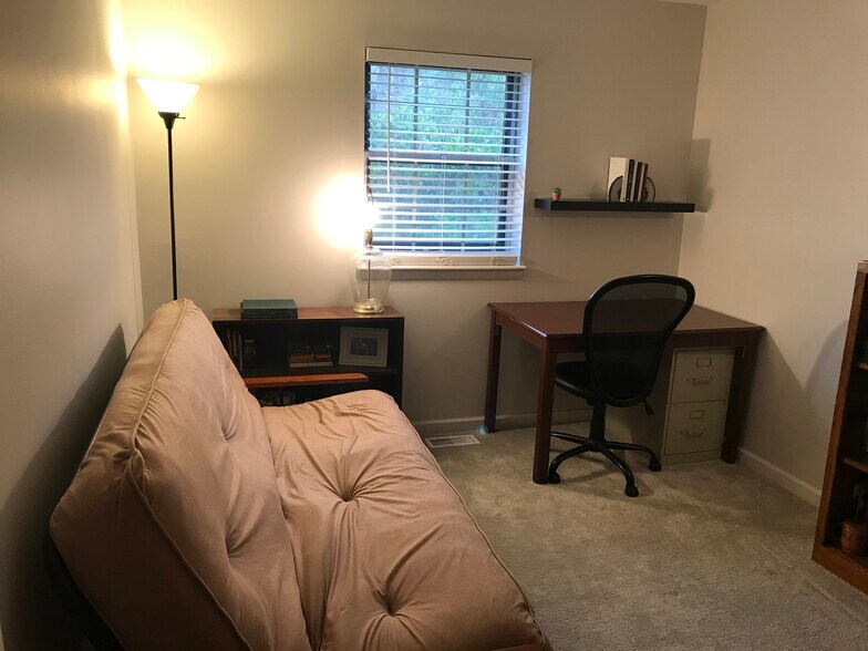 Bedroom 2 - 5813 Nottoway Ct