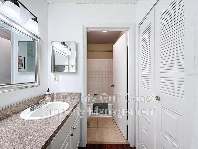 Building Photo - 4057 Crockers Lake Blvd