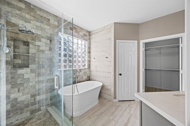 Building Photo - 11118 Sprucedale Ct