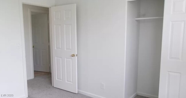 Building Photo - 1200 Valerio Ln