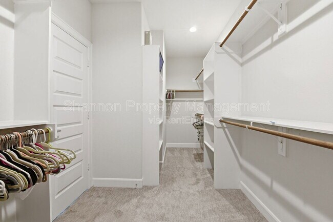 Building Photo - 3024 Charline