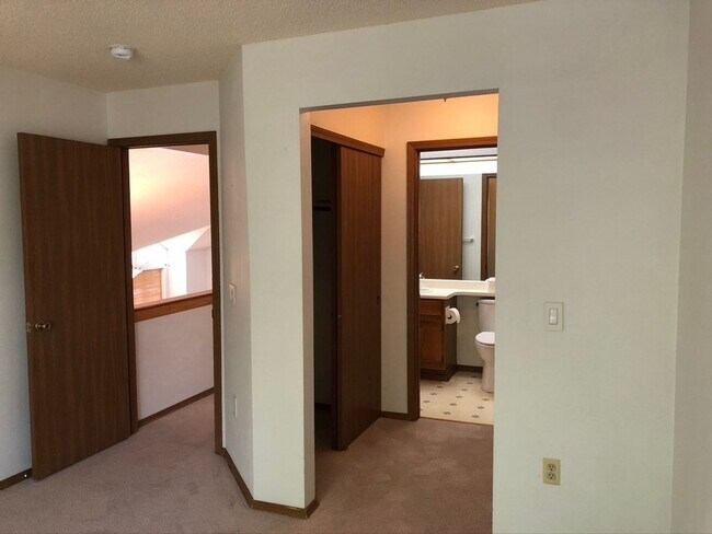 Building Photo - 3969 Hilary Ct