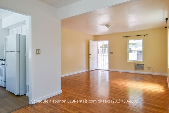 Building Photo - 3 Bedroom, 2 Bath House on Shared Lot