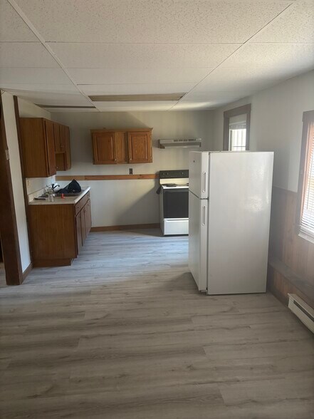 Building Photo - 114 Grove St