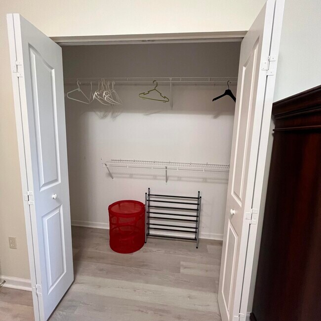 Building Photo - 2018 Alta Meadows Ln