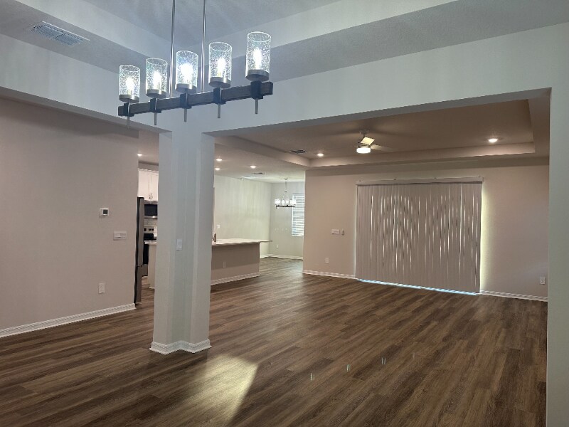 Building Photo - 10721 Tippecanoe Pl