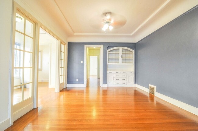 Building Photo - 1039 33rd St