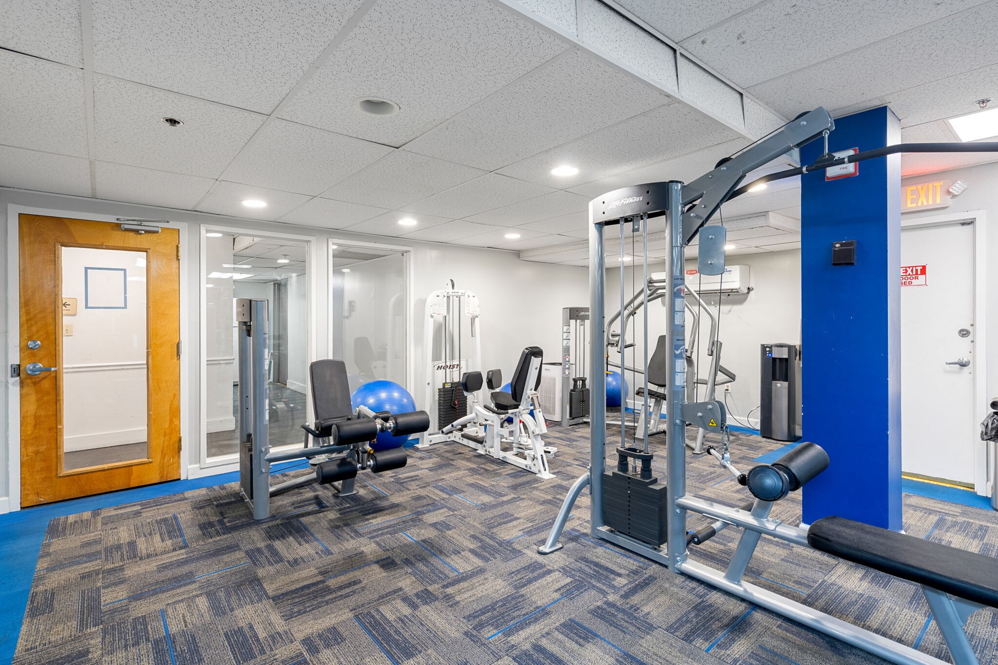 Building Photo - 200 Lombard St