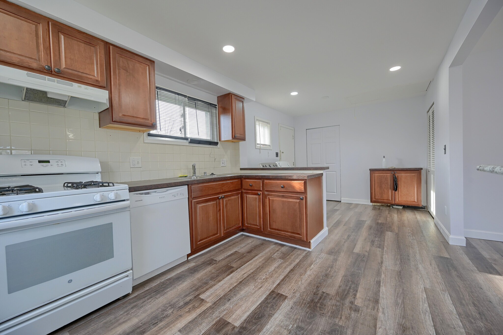 Building Photo - 11134 Superior Ave