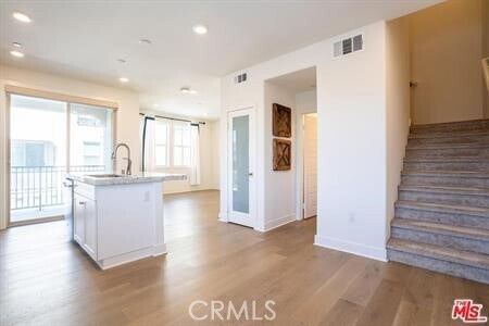 Building Photo - 18339 Iris Ln