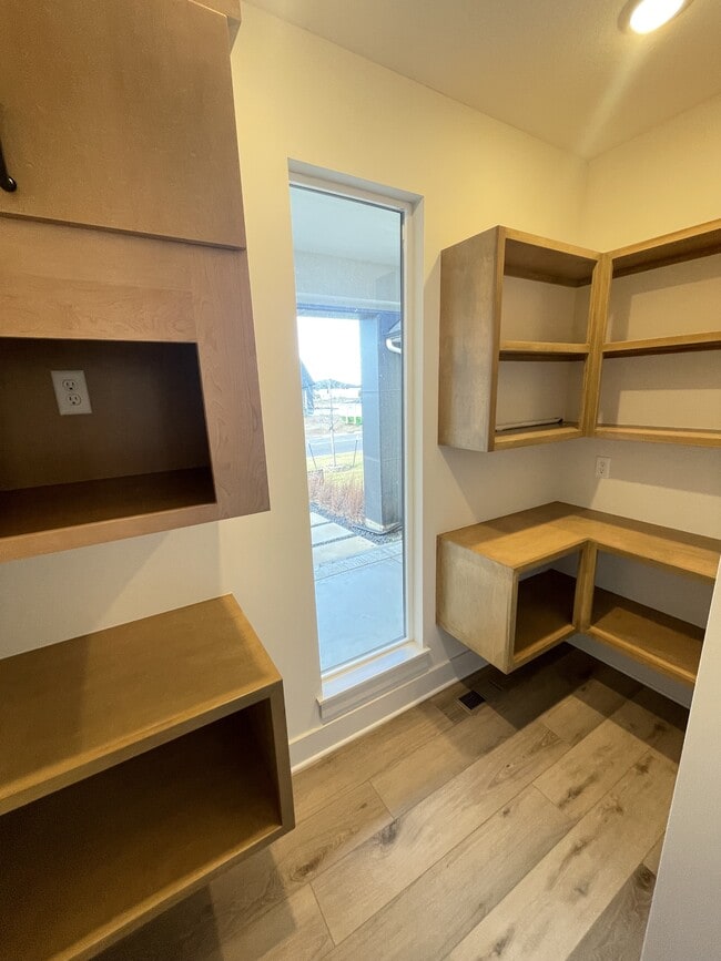 Building Photo - 252 N Ciderbluff St