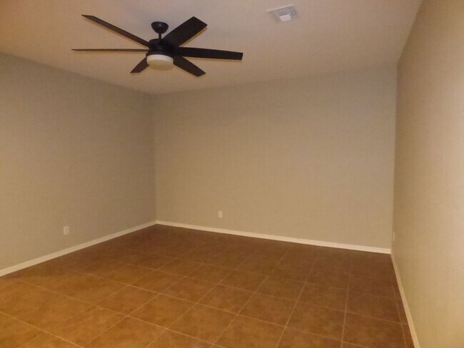 Building Photo - Newer neighborhood in Goodyear!  All appliances included!