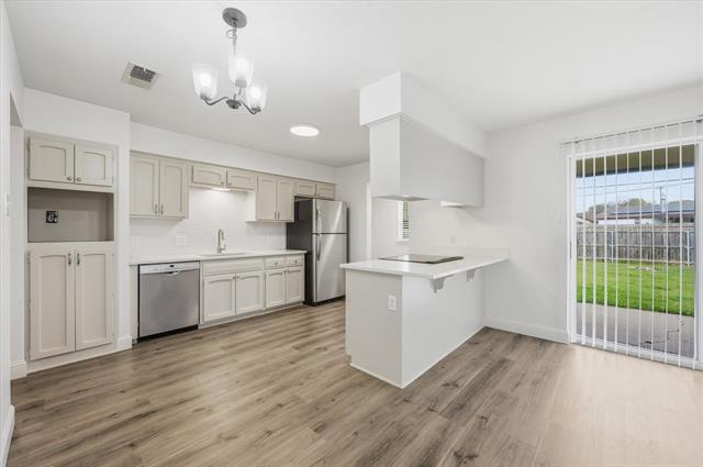 Building Photo - 7529 Meadowlark Ln N