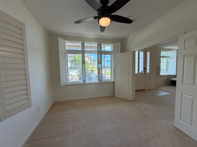Building Photo - Spacious 4-Bedroom Ewa Beach Home with Den...