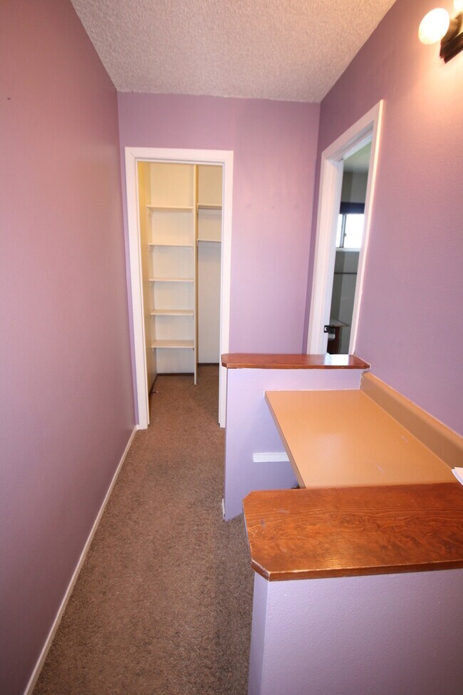Building Photo - Wonderful 3 bedroom home close to Palmer P...