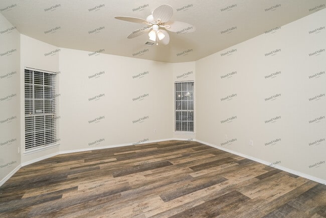 Building Photo - 2421 S Sweet Gum Ave