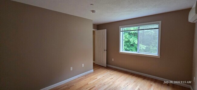 Building Photo - 43 Beatrice St
