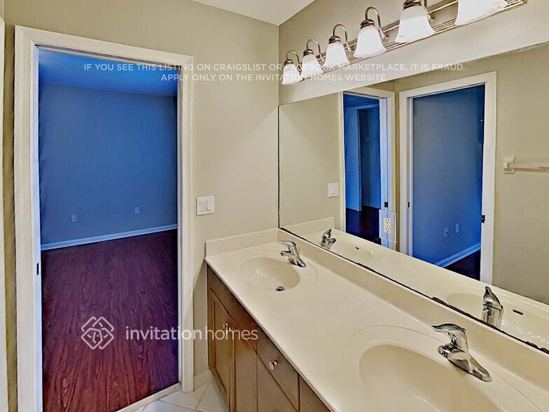 Building Photo - 2820 Shaughnessy Dr