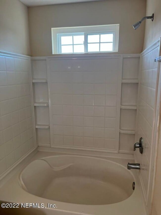 Building Photo - Beautiful Townhome in Biscayne Bay!