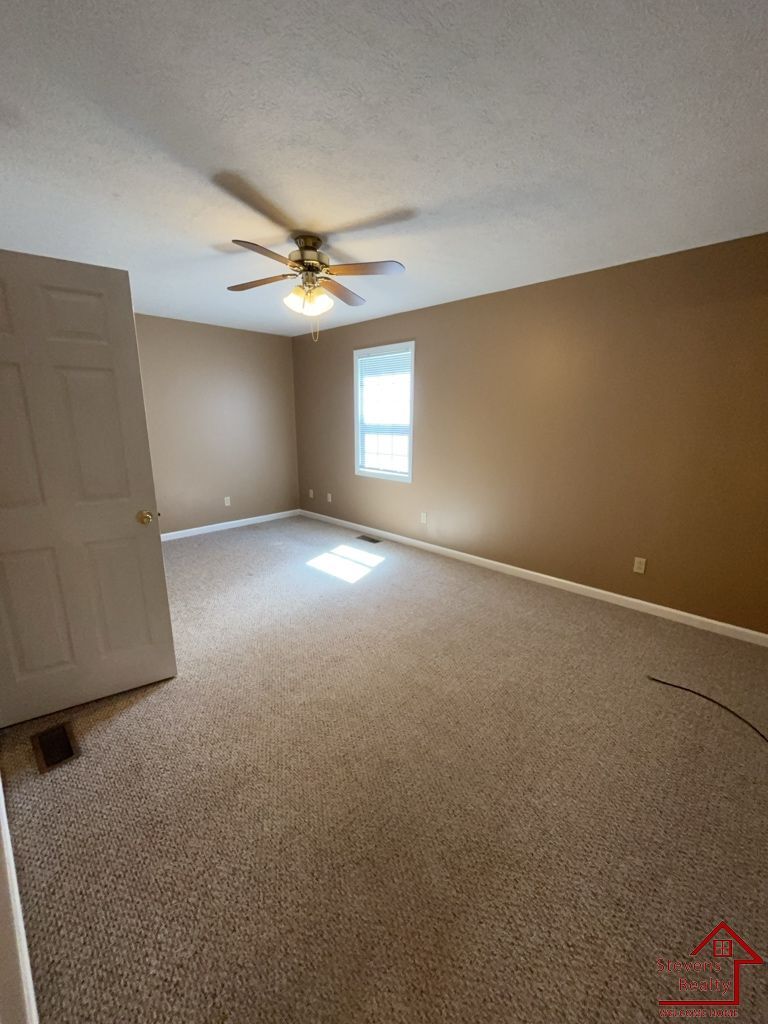 Building Photo - 185 Woodlee Ct