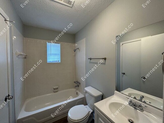 Building Photo - 4858 Auburn Rd