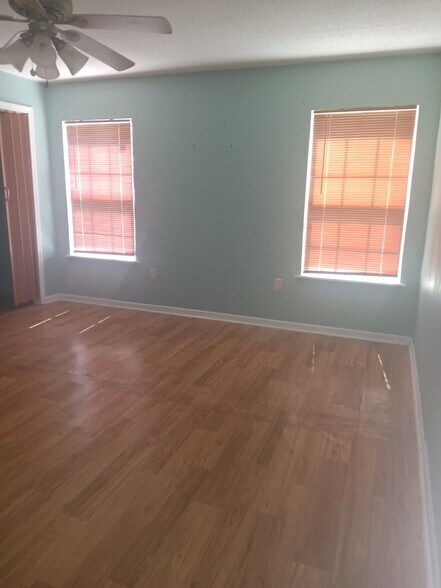 Master Bedroom - 206 Orchard Way
