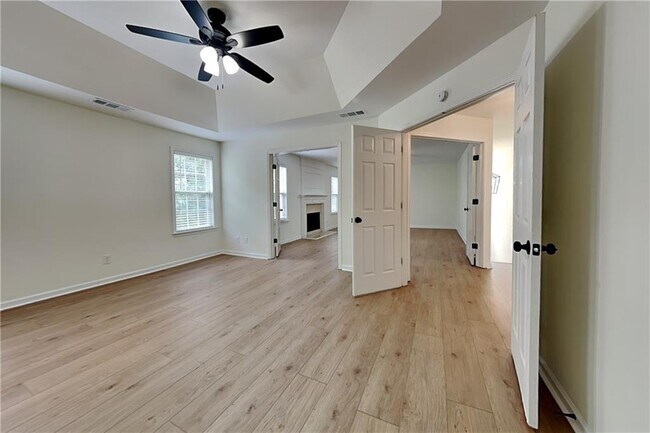 Building Photo - 420 Sable Ct
