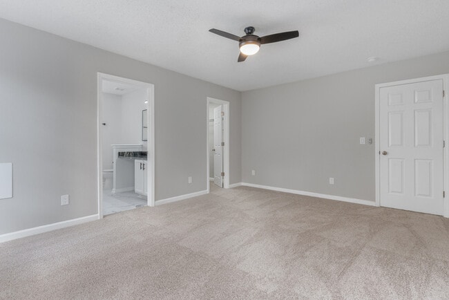 Building Photo - 1021 Aderley Oak Dr
