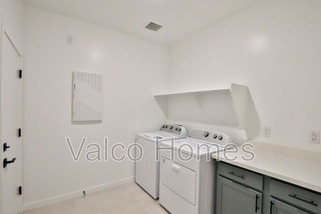 Building Photo - 16886 W Diana Ave